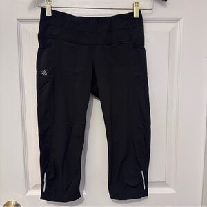 Athleta Be Free Knicker Capris Women’s XS Black Athletic Cropped Leggings